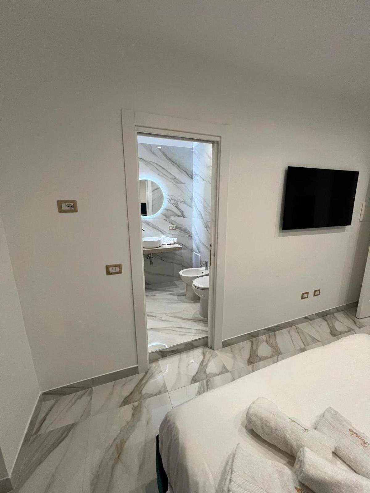 Familia Hotell Napoli Eksteriør bilde